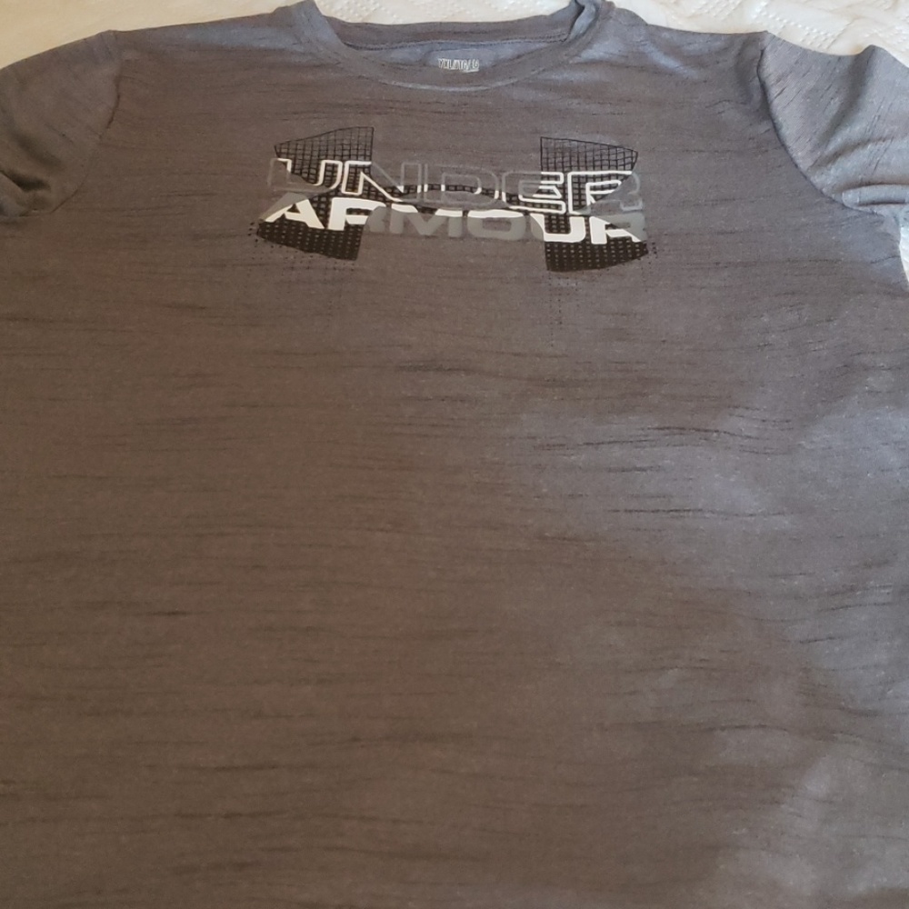Under Armour dri-fit t-shirt